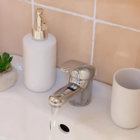 T2 Au Calme A 2 Min A Pied Du Chateau - Le Versaillais * Versalles